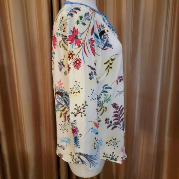 Talbots Dancing Floral Women's Popover Blouse Size Medium Petite - Picture 3 of 6